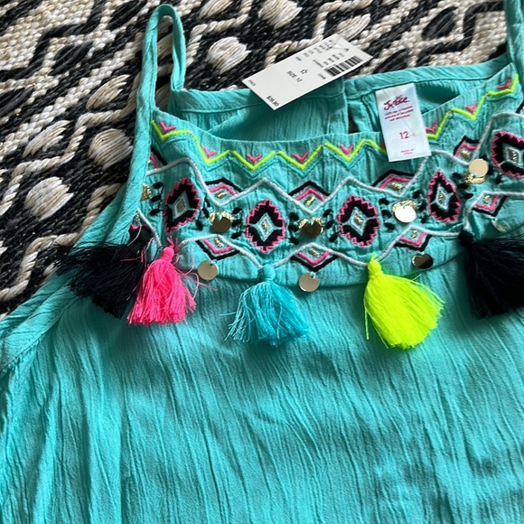 Tank - Picture 2 of 5